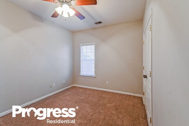 Building Photo - 4871 Stone Park Blvd