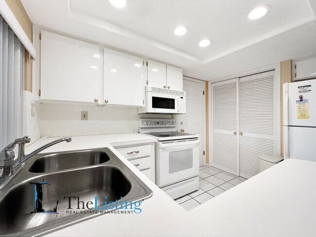 Building Photo - 8312 Mill Creek Ln