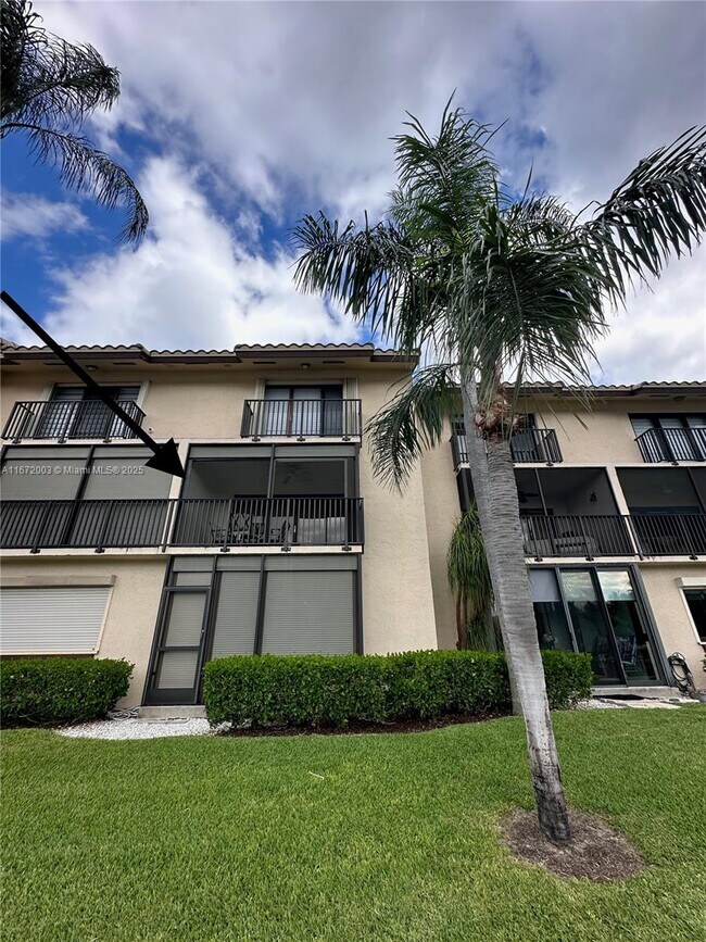 Building Photo - 240 Captains Walk