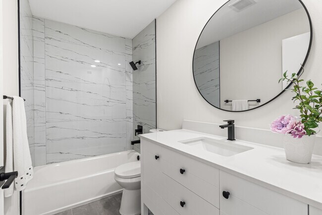 Building Photo - 551 Covered Bridge Blvd