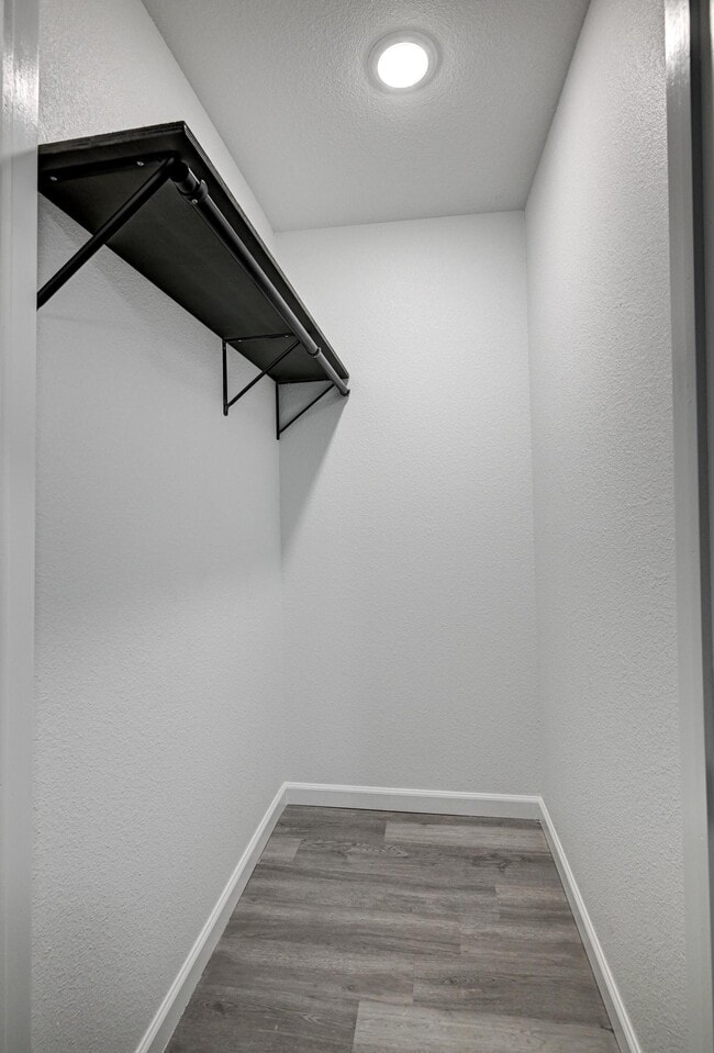 Building Photo - 2123 S Porter Ave