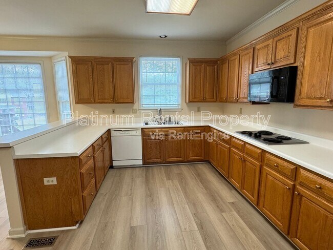 Building Photo - 11670 Dunhill Pl Dr