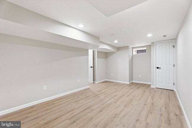 Building Photo - 706 Sue Grove Rd