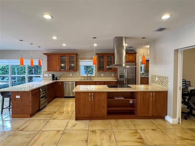Building Photo - 5200 Riviera Dr