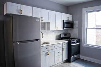 Building Photo - 105 Scranton St