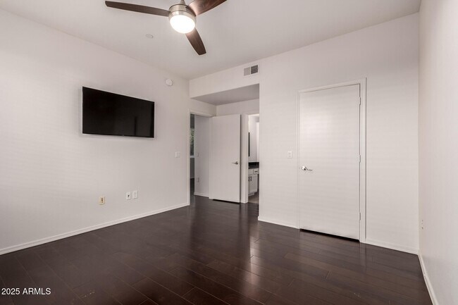 Building Photo - 3302 N 7th St