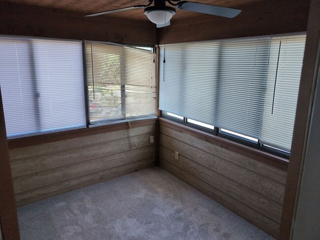 Building Photo - 526 Glenn Regis Way
