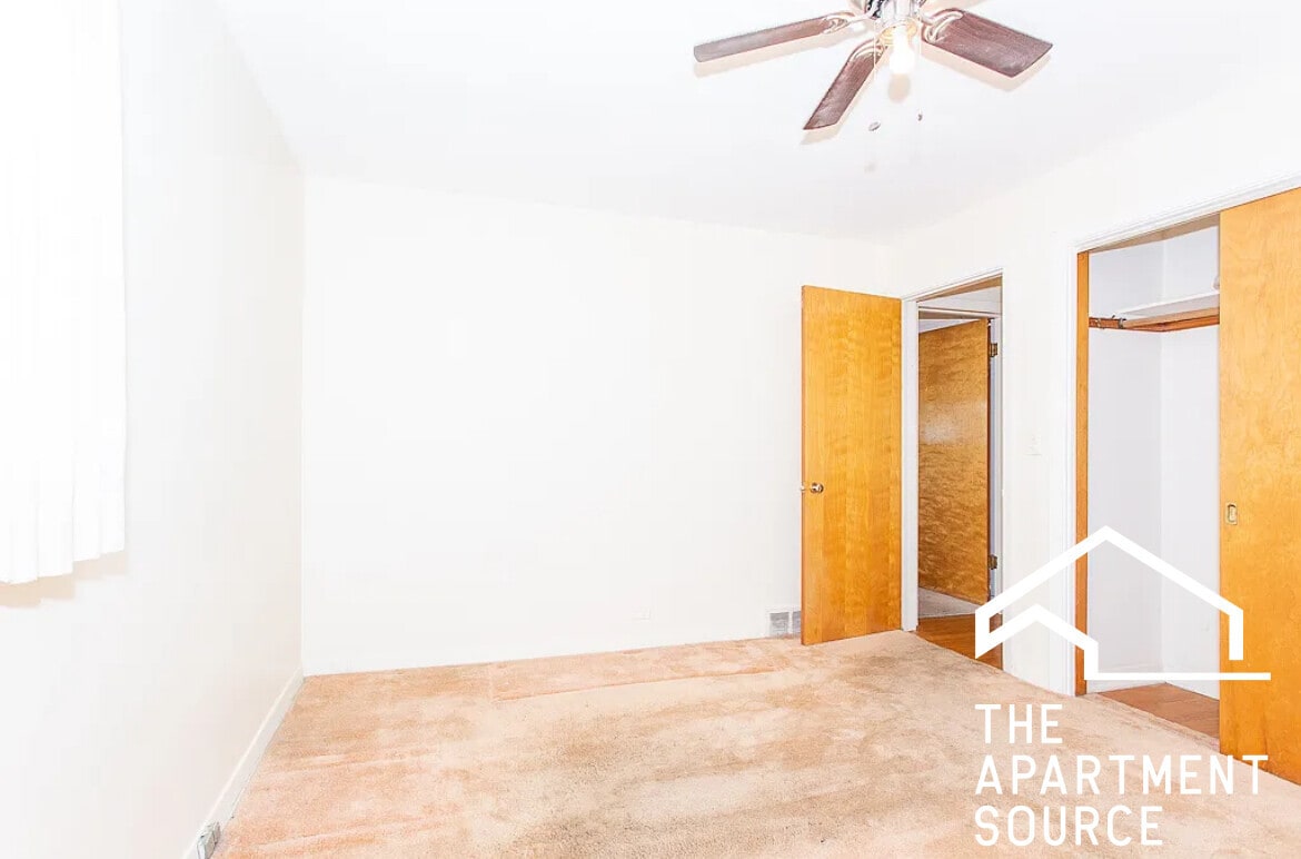 Building Photo - 7407 N California Ave