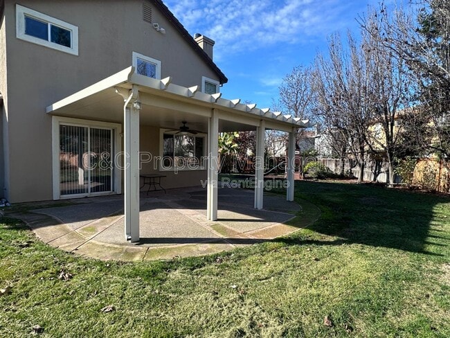 Building Photo - 200 Eastbrook Way