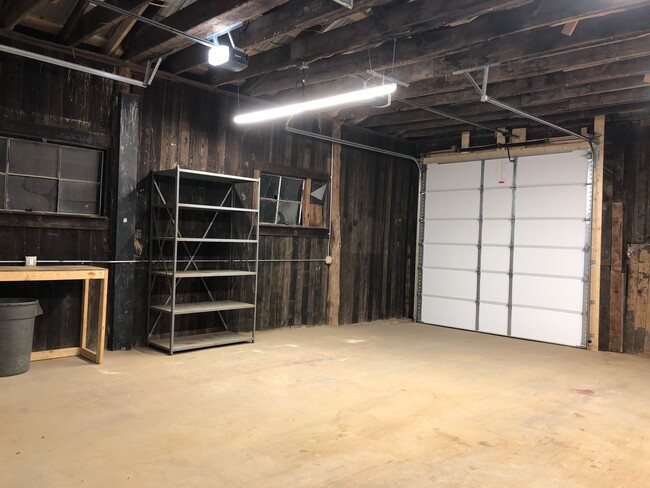 Building Photo - 172 Chester Stevens Rd