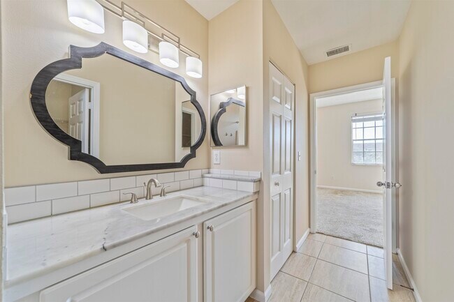 Building Photo - 4000 Grande Vista Blvd