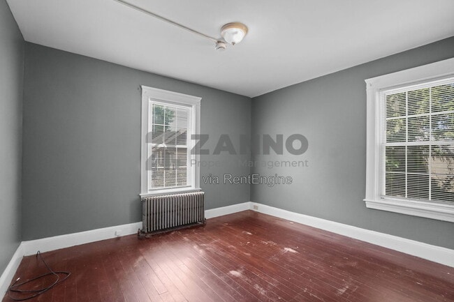 Building Photo - 72 Mowry St