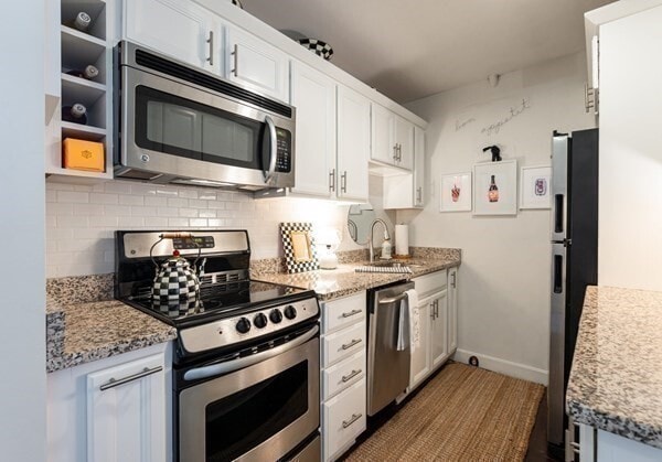 Building Photo - 16 Balmoral St