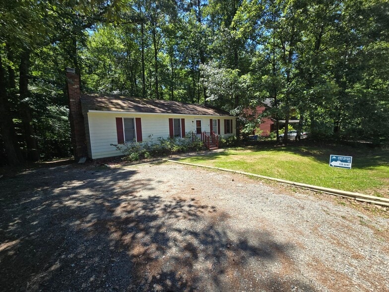 Building Photo - 1612 Celia Crescent
