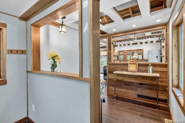Building Photo - 6 Deer Trail N