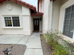 Building Photo - 2237 Winsome Pl