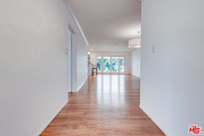 Building Photo - 13203 Dewey St