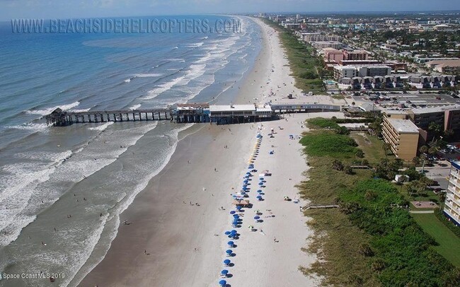 Building Photo - Villa Vista Condo  Available June 1st - December 31st 2026