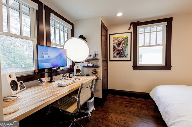 Building Photo - 1446 Metropolitan Ave SE