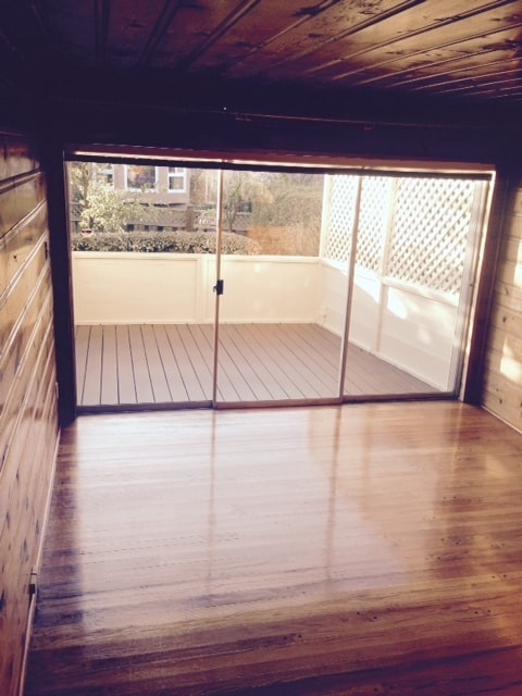 Building Photo - Enjoy indoor & outdoor living in this Spacious 4 Level, 3 bedroom 2 bath home in Lakeside District