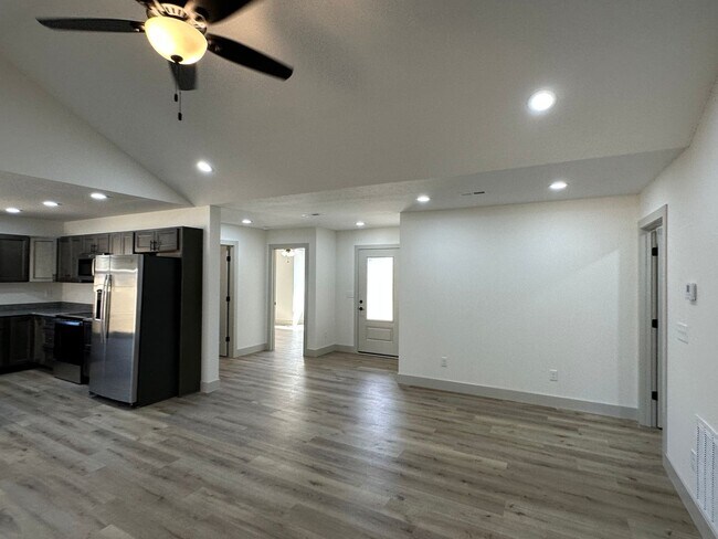 Building Photo - BRAND NEW 3 Bed 2 Bath in WAYNESVILLE - FOR RENT