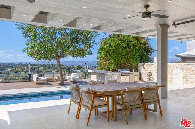 Building Photo - 3911 Cody Rd