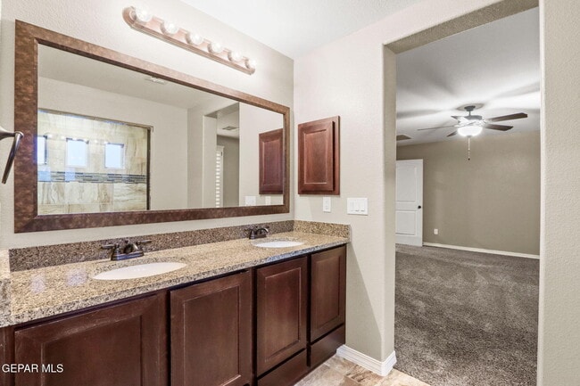 Building Photo - 4521 Marisabel Azcarate St
