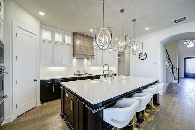 Building Photo - 2361 Glen Heather Ln