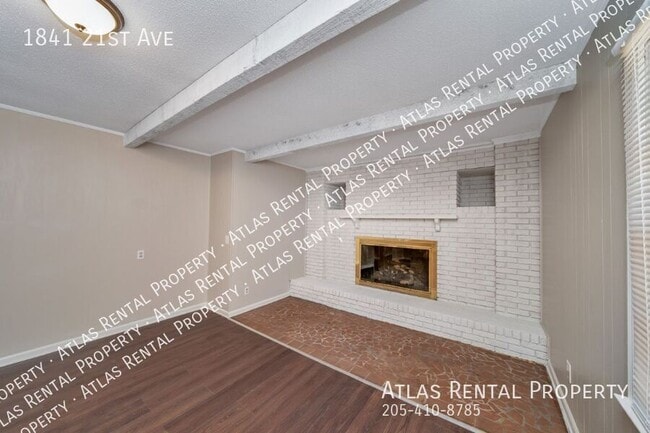 Building Photo - 1841 21st Ave