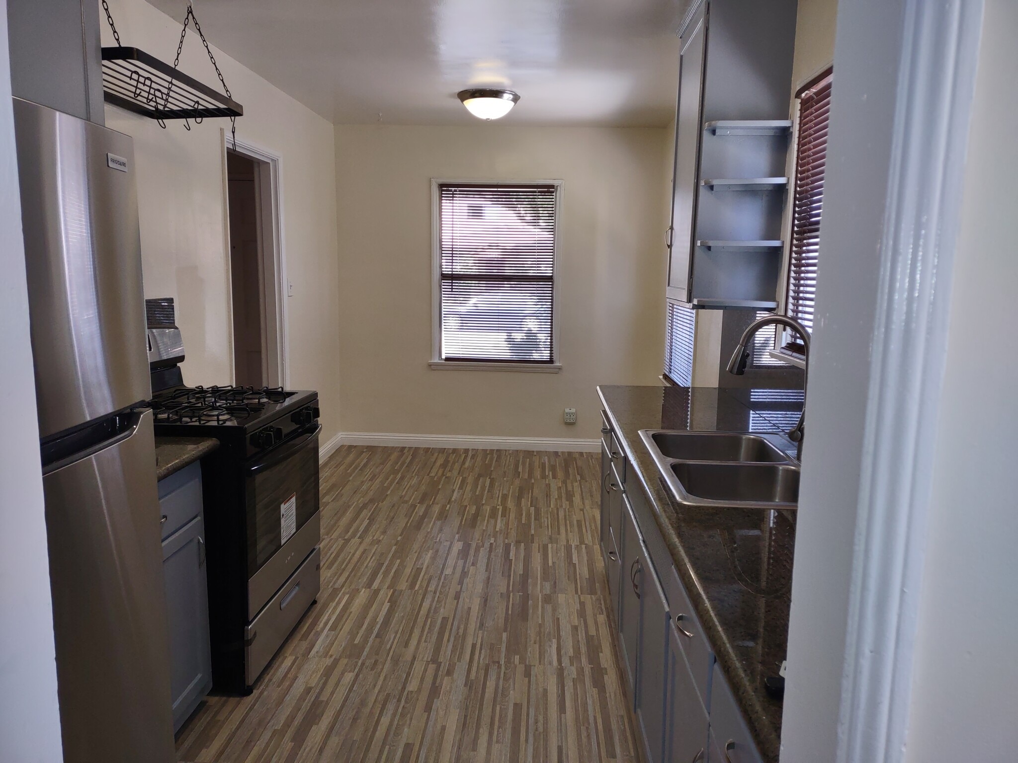 Building Photo - 4265 Sawtelle Blvd