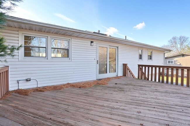 Building Photo - 12 Van Gogh Ln