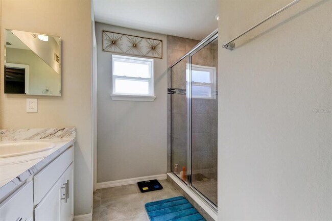 Building Photo - 6738 Hanworth Ln