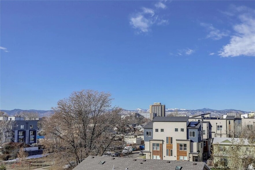 Building Photo - 3427 W 16th Ave