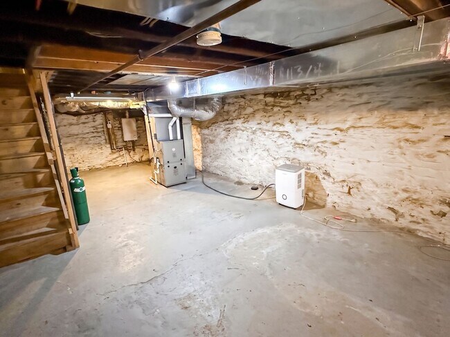 Building Photo - 294 46th St