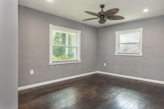 Building Photo - 1404 N Garfield Ave