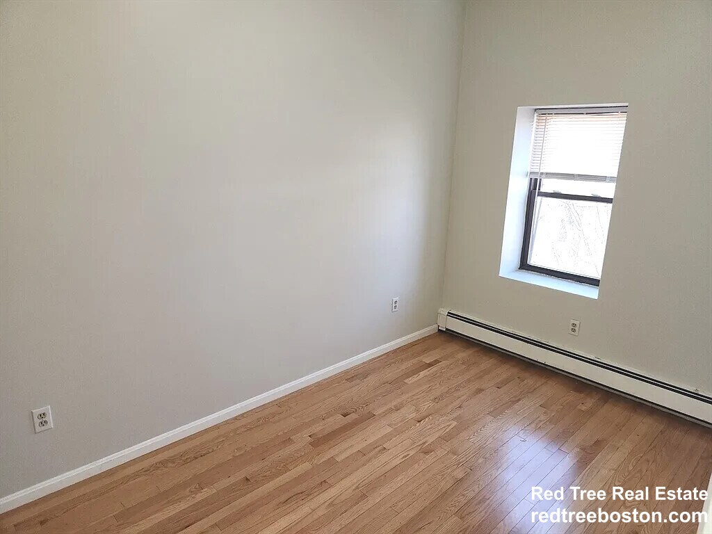 Building Photo - 3148 Washington St