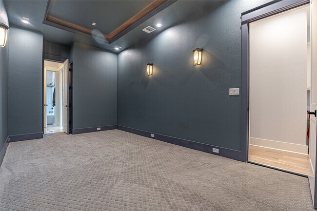 Building Photo - 406 Fenn St