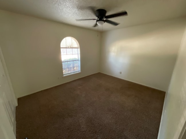 Building Photo - 5221 Kingston Dr