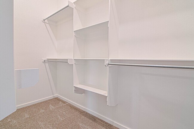 Building Photo - 2714 Southwest St