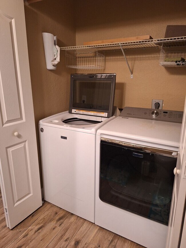 Building Photo - 3BR 2BA BOUCHELLE ISLAND GROUND FLOOR COND...
