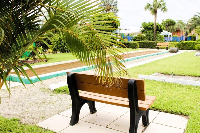 Building Photo - 13283 Pineapple Palm Ct