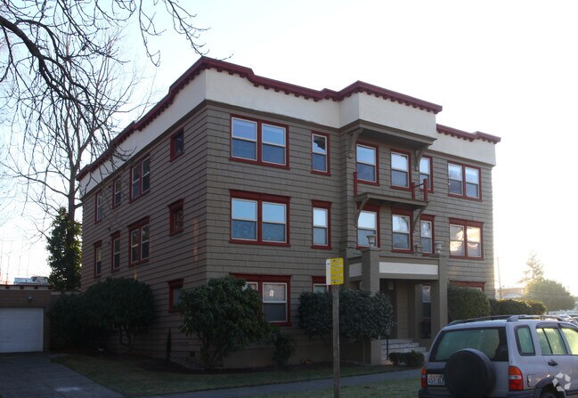 Building Photo - Stringfellow Apartments