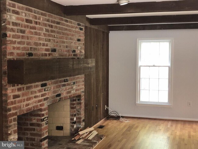 Building Photo - 991 Farm Haven Dr