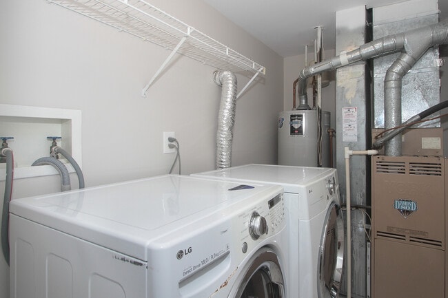 Building Photo - 2352 Dawson Ln