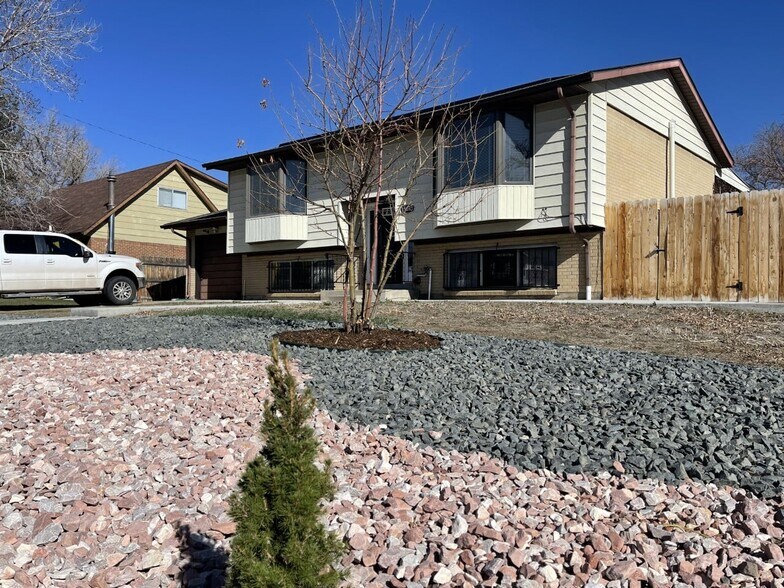 Building Photo - 15093 E 11th Ave