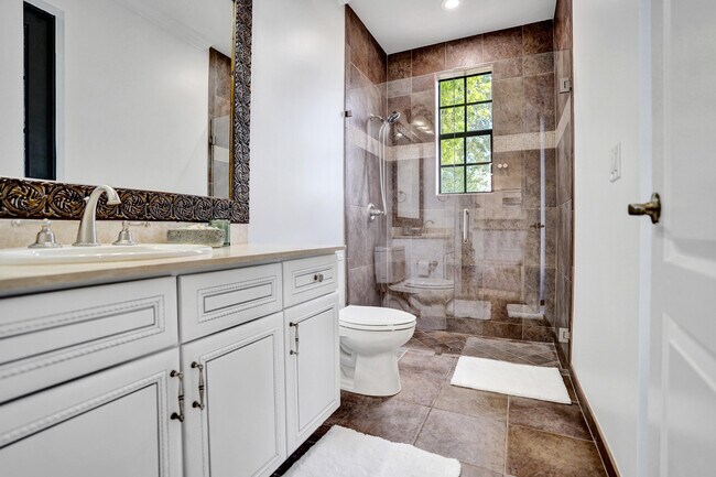 Building Photo - 9210 Equus Cir