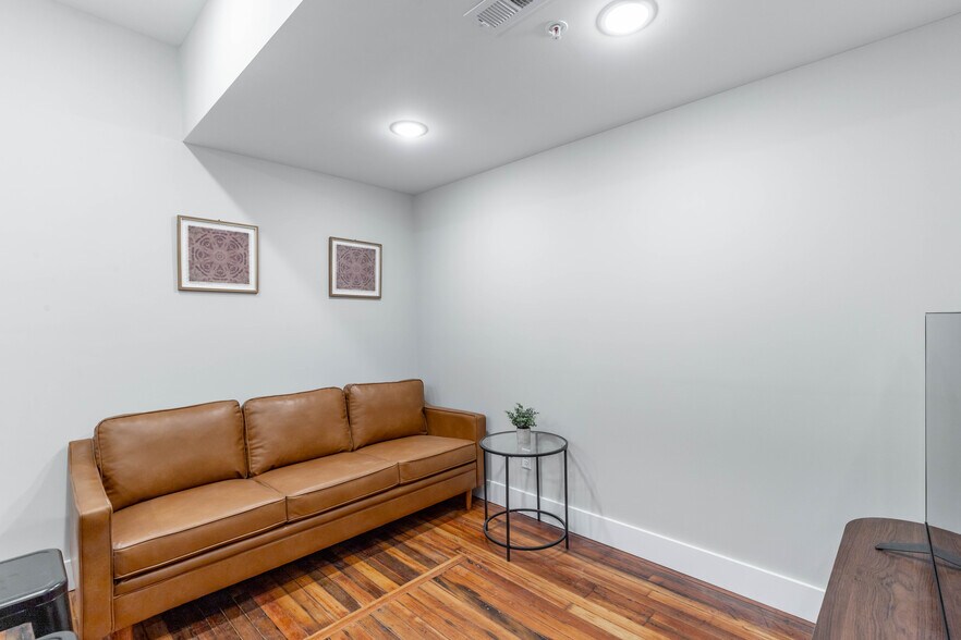 Building Photo - 1108 McCallie Ave