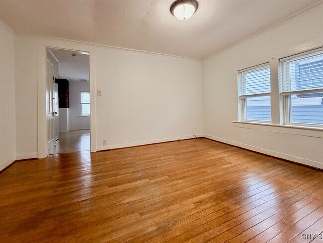 Building Photo - 88 E 5th St