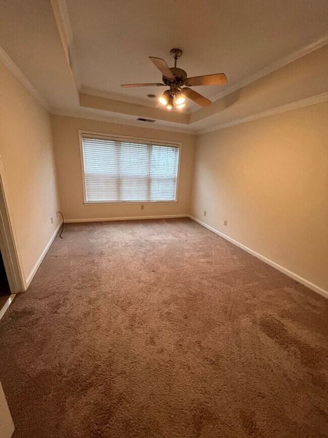 Building Photo - Townhome For Rent In Vestavia Hills!!! Ava...