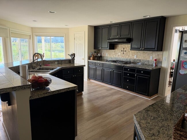 Building Photo - 2831 Hawkstone Ct